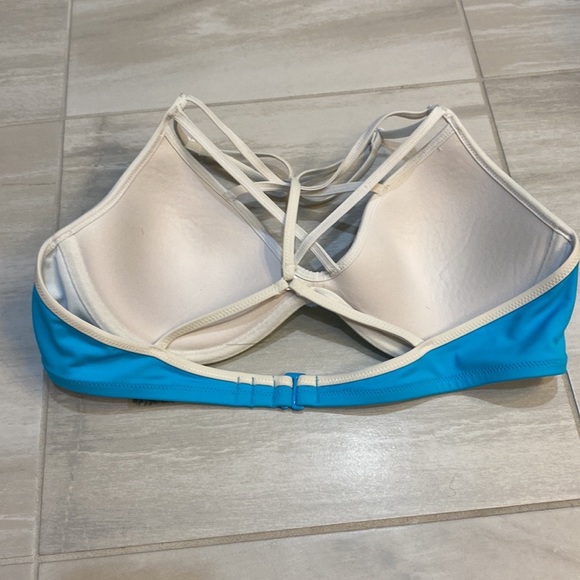 Victoria’s Secret PINK | Strappy Front T-Back - Picture 3 of 7